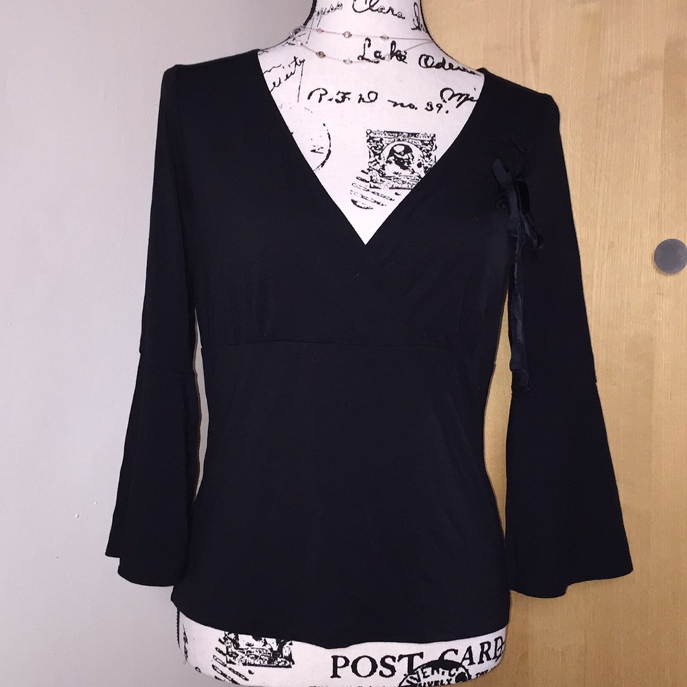 EUC Ann Taylor Loft V-neck blouse